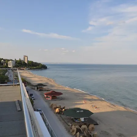 アパートホテル Kabakum Beach 2*